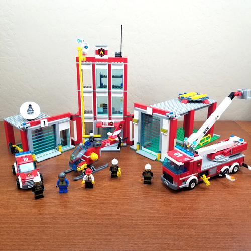 LEGO City 60110 Estación de Bomberos (2016) Retirado Helicóptero Coche Minifiguras Camión de Bomberos - Imagen 20 de 20