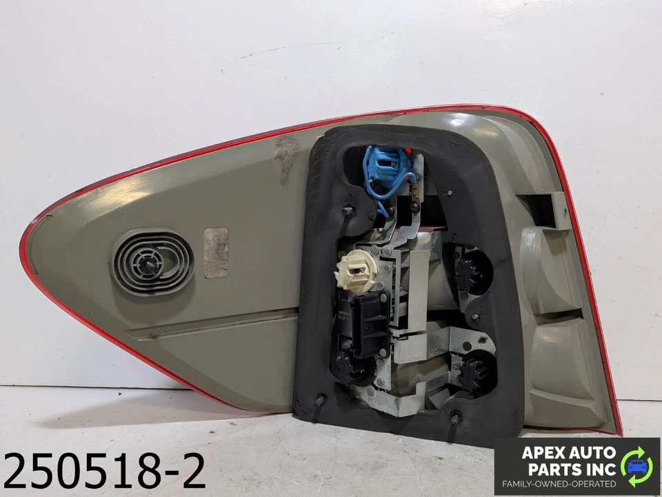 OEM 2006-2008 MERCEDES ML350 3,5 L LUZ TRASERA DERECHA LUZ FRENO 1648203064 Foto 4 de 4