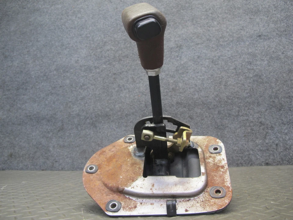 84-85 MAZDA RX7 FB A/T TRANSMISIÓN AUTOMÁTICA SELECTOR DE PALANCA DE CAMBIOS CON PERILLA OEM Foto 4 de 4