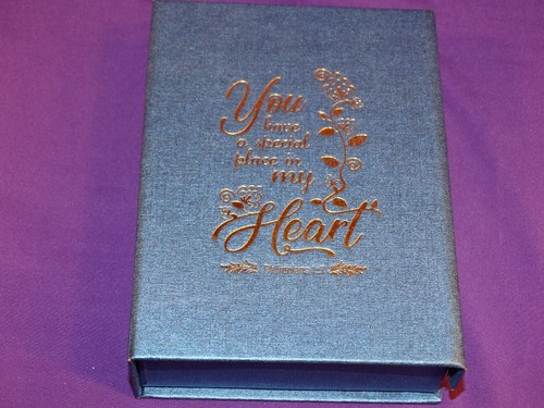 SCHÖNER KRISTALL BRIEFBESCHWERER "YOU HAVE A SPECIAL PLACE IN MY HEART" 3D LASER - Bild 7 von 7