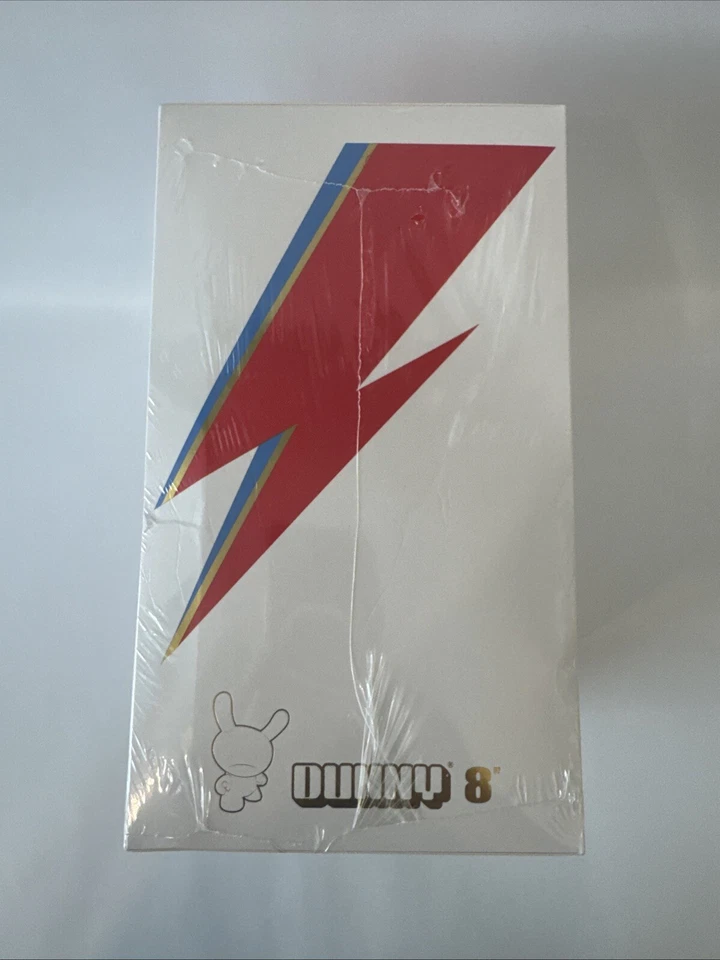 KidRobot: David Bowie Lightning Bolt 8 pulgadas Dunny - Nuevo en caja Foto 4 de 4