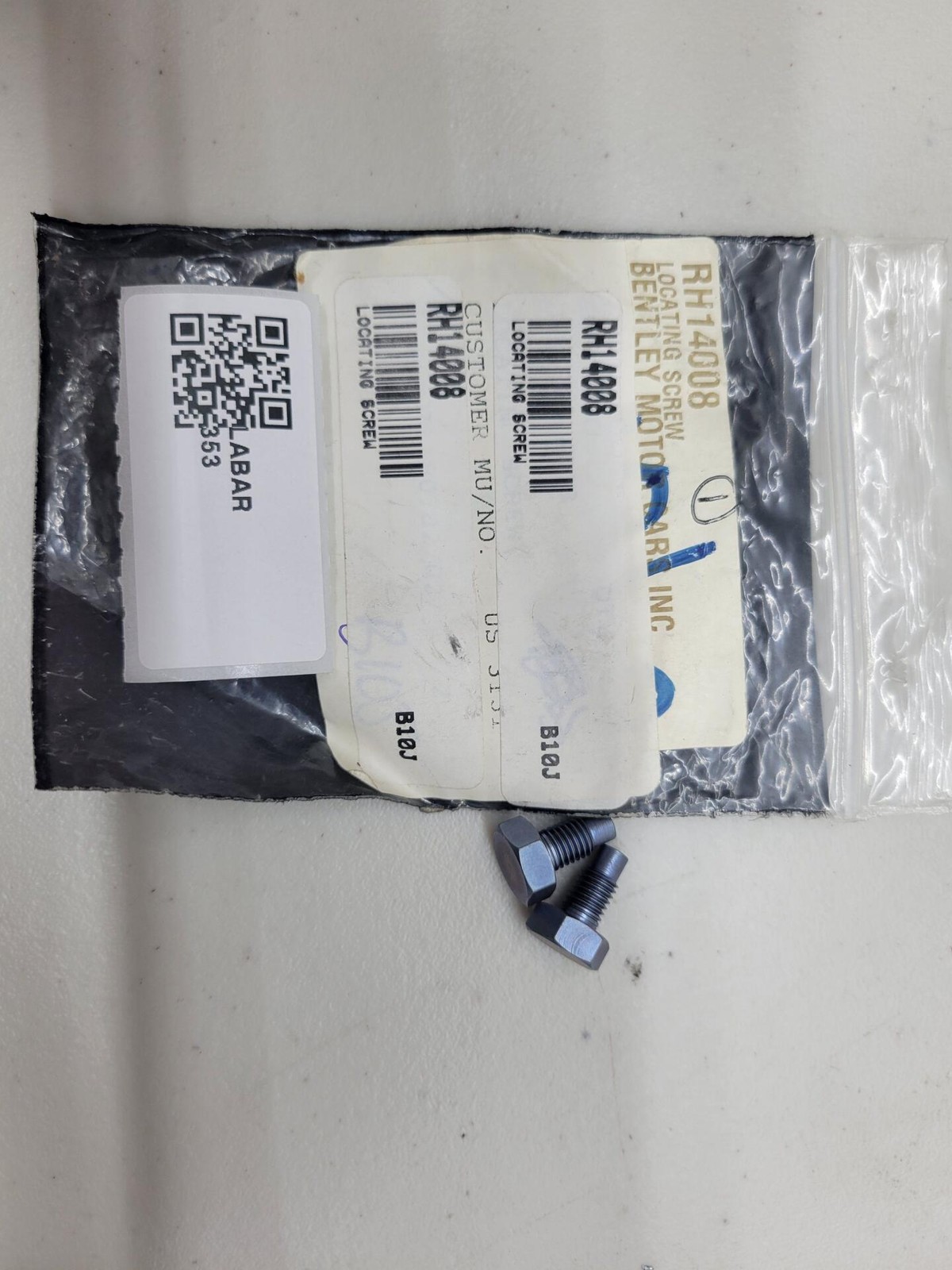 Rolls Royce / Bentley Locating Screw RH14008