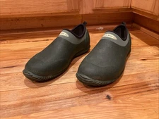 Muck Boot Co. Green Rubber Slip-On Shoes Women's 9/9.5 - Men's 8/7.5 Waterproof