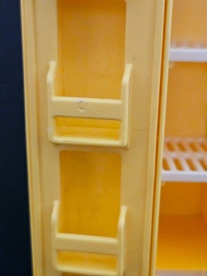 this is a refrigerator and stove for a 1978 mattel barbie doll dream