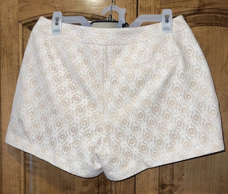 Mujeres LC Lauren Conrad Crochet Encaje Pantalones Cortos Cremallera Mosca Completamente Forrados $50 Talla 8 Foto 4 de 4