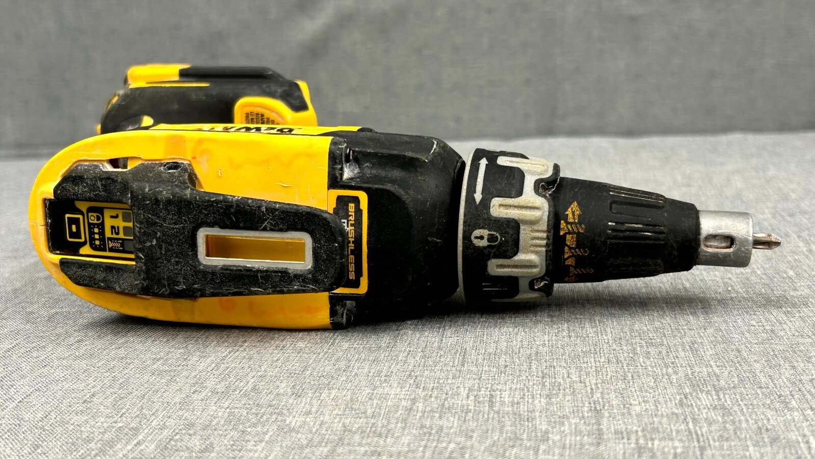 DeWALT DCF630 20 V MAX XR Brushless Drywall Screw Gun (Tool Only) Free