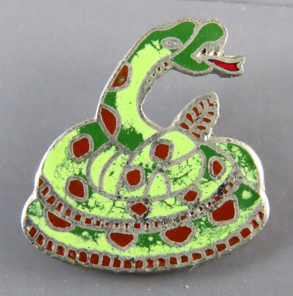 Vintage GREEN/RED ENAMEL SNAKE RATTLESNAKE Lapel Hat Tie Pin Tack SWIB