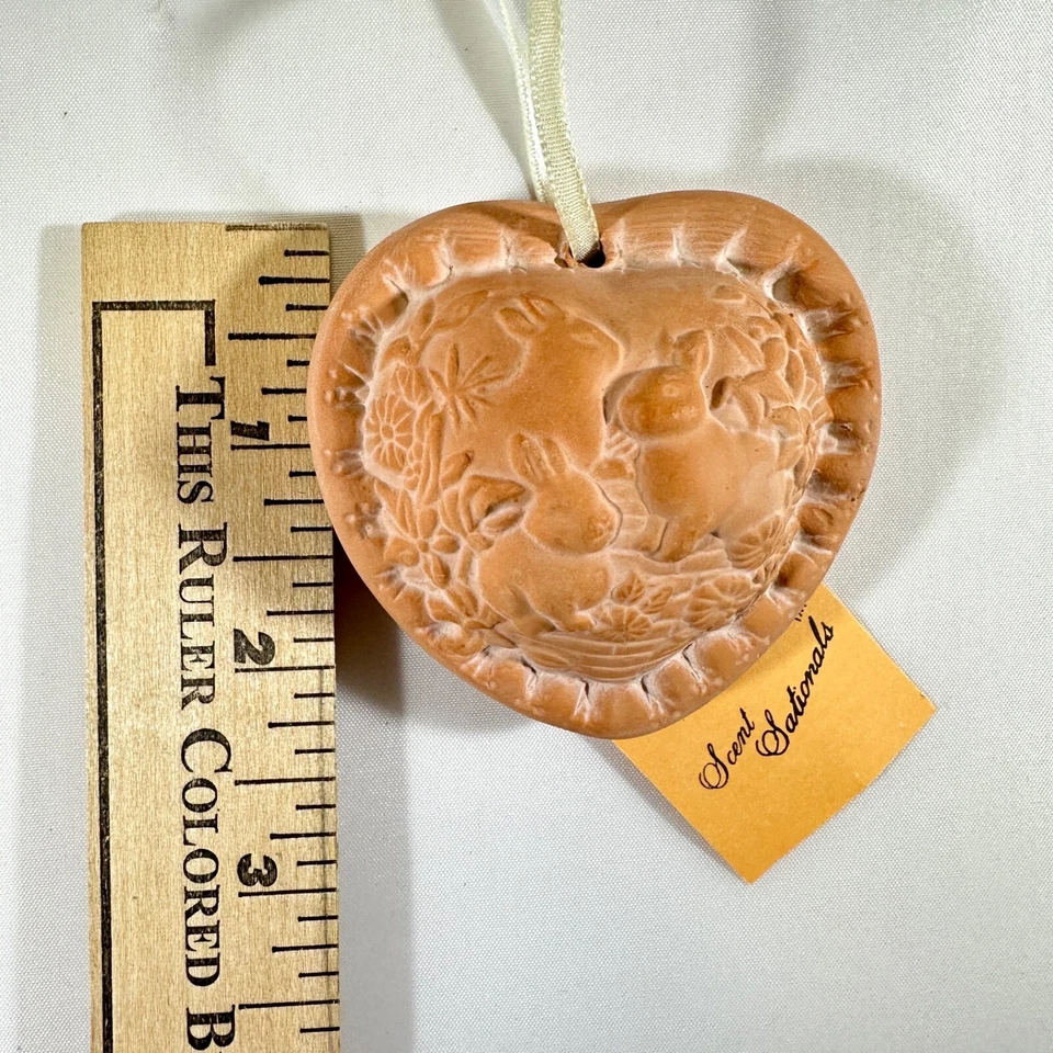 VTG Scent Sationals Terracotta Hanging Potpourri Oil Diffuser Heart/Rabbits -NOS - Image 4 of 4