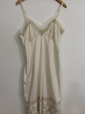 Vtg Van Raalte Nylon Lace Full Slip Embroidered Size 36 Dainty