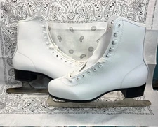 NEW American Ice Skates Womens Sz 7 White Style 524 Leather Lined Figure Skate