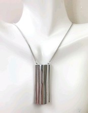 Retired Avon Ariane '77 Collectable Whistle Pendant 20" Silver Chain Necklace 