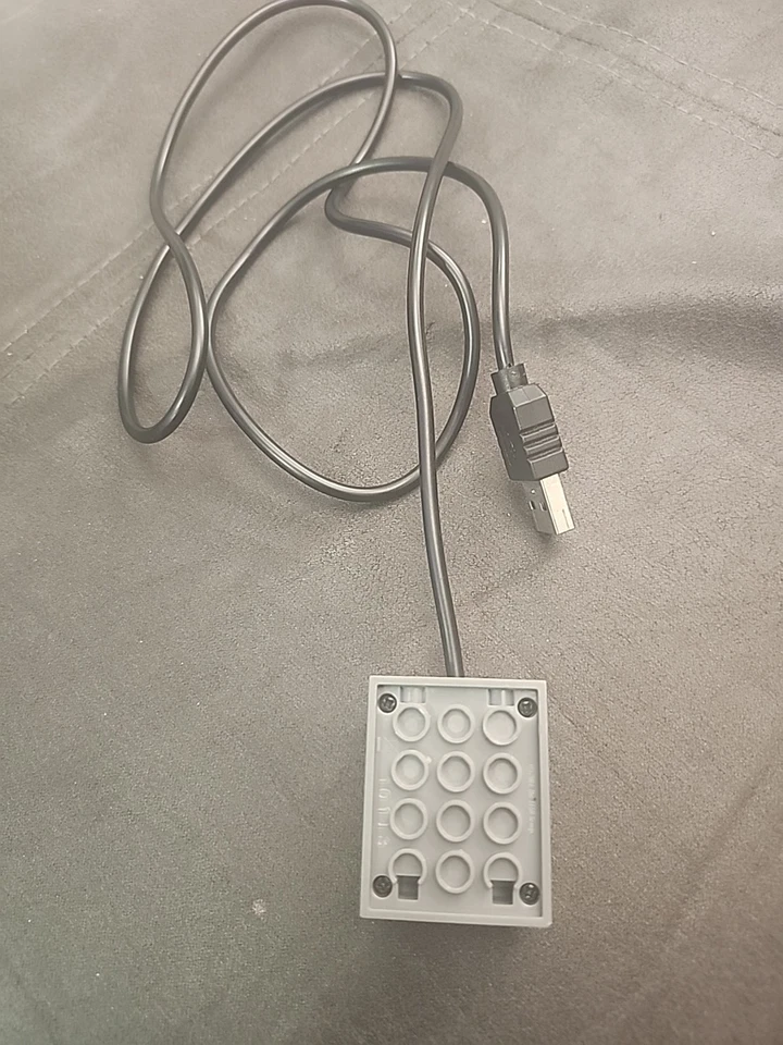 LEGO Educational WeDo (Not 2.0) Set 9850 USB Hub to Dual Replacement Part ONLY - Image 2 of 3