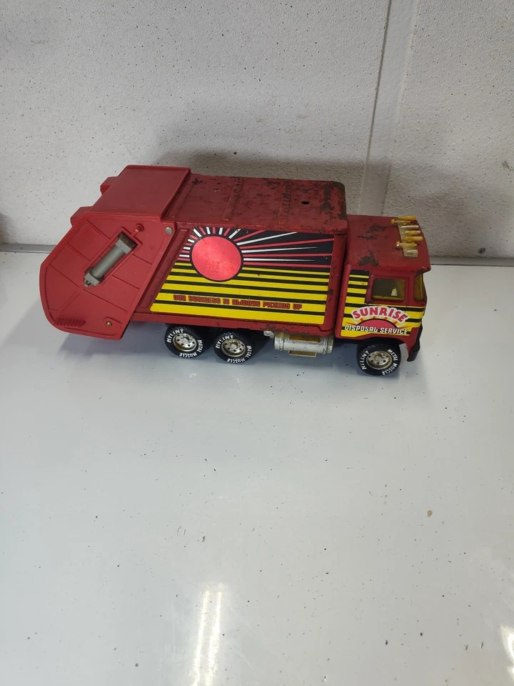 Vintage Nylint RED Sanitation Rear Garbage Truck Sunrise Disposal Service Toy - Image 3 of 4