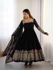 Classic Look Heavy Georgette Black Gown Bottom With Dupatta For Reception Wear