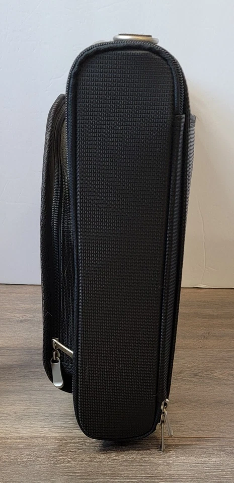 Michael Graves Bolso Negro para Laptop Maletín Sin Correa para el Hombro 16" X 12" Foto 2 de 4