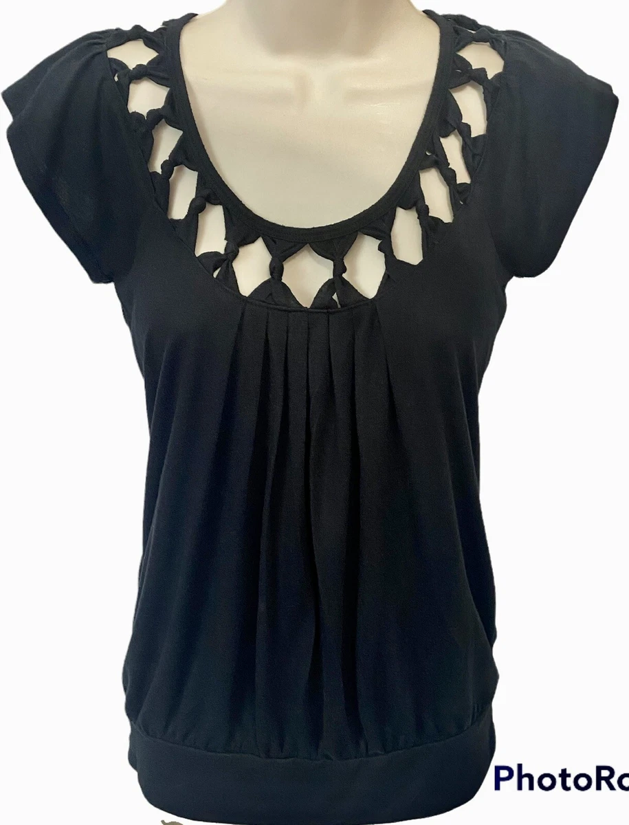 SoSik Women’s Cut-Out Pleated Neckline Top Shirt S Black Pleated Short Sleeves
