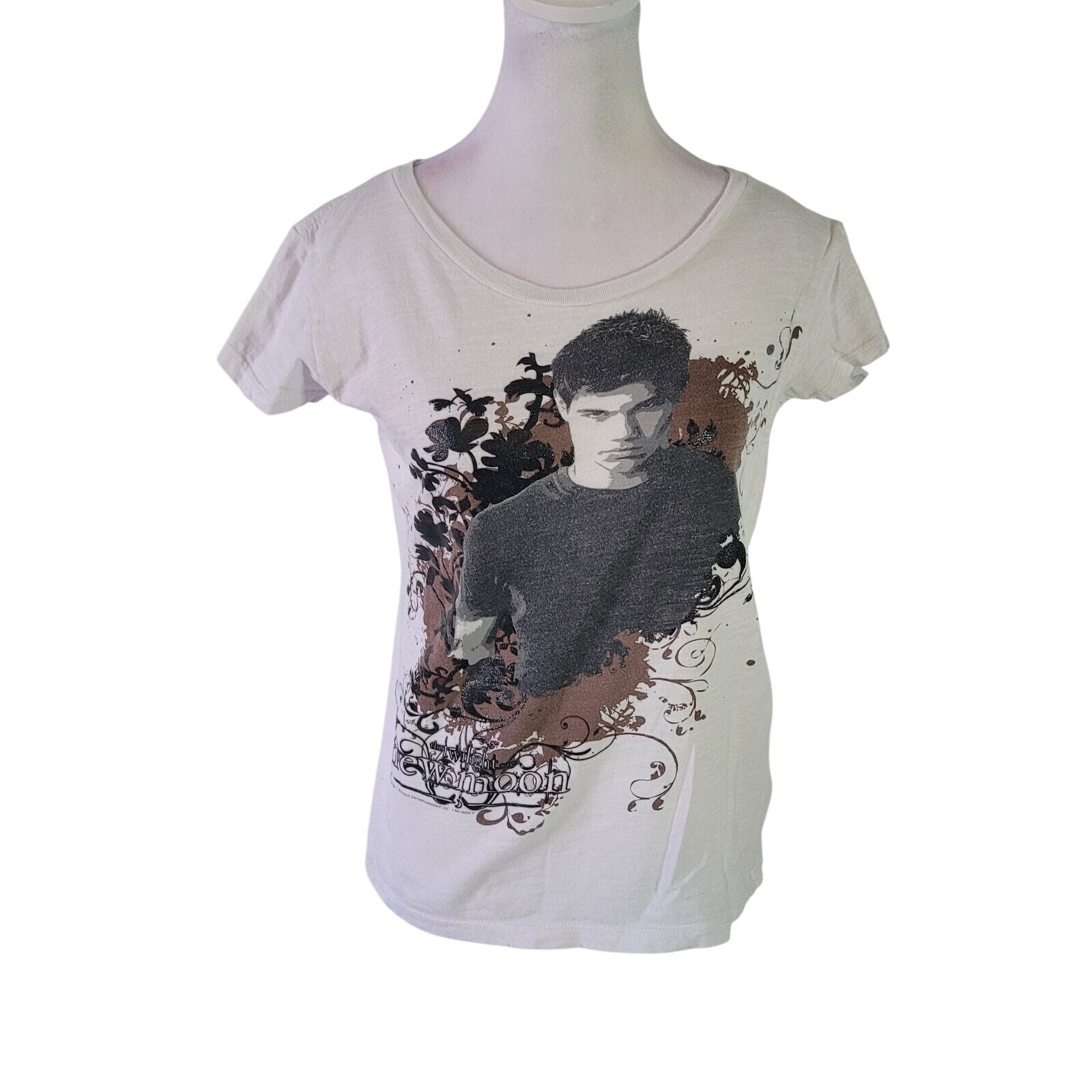 Twilight Size JR XL Vintage Twilight New Moon Jacob Graphic Tee White Werewolf