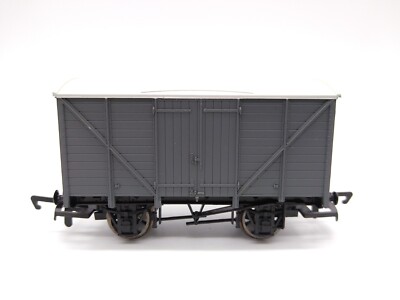 Hornby Grey Vent Van - OO - (unbenutzt) neuwertig