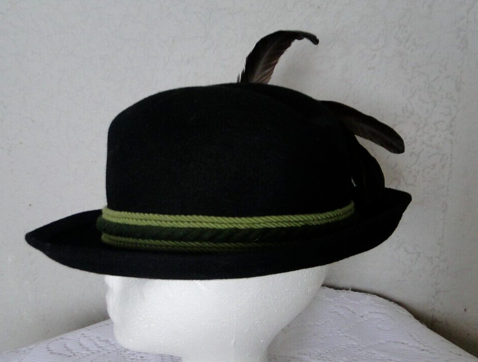 Antiguo Sombrero Tirolés Negro Con Pluma Traje De Época Vintage