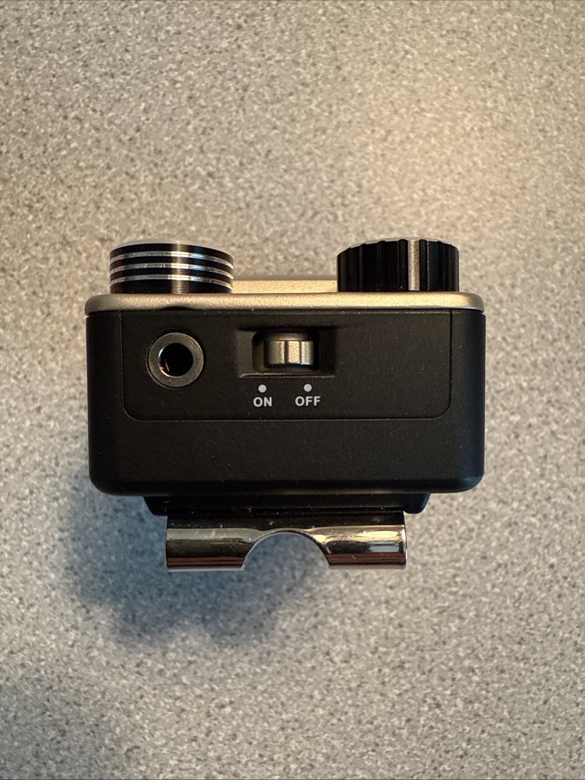 Xvive U45 In Ear Wireless System (5.8GHz) with Hard Case and cables!