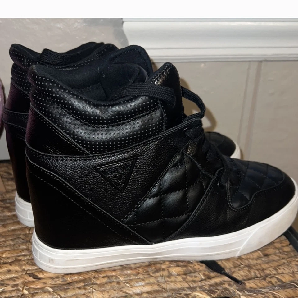 Guess Mujer Talla 7.5 M Cuero Negro Cordones Cuña Tobillo Moda Botas Botín Foto 2 de 4