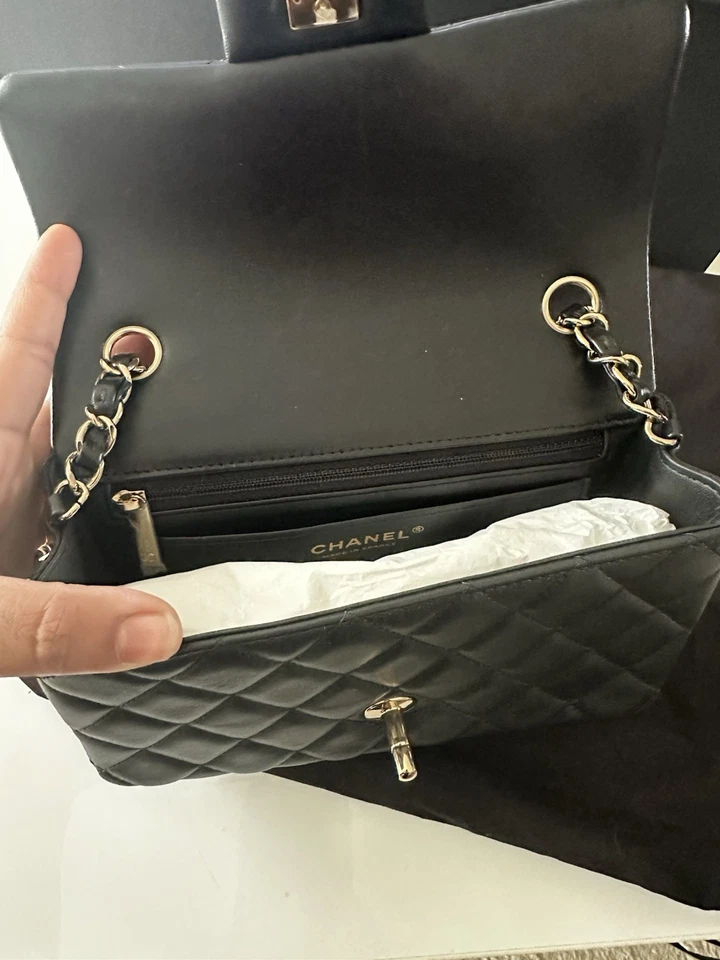 NUEVO Bolso Chanel Mini Rectangular Clásico con Solapa Negro Piel de Cordero con Herrajes Dorados Auténtico Foto 4 de 4