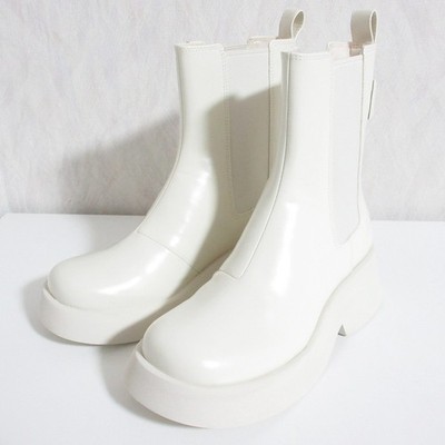 CHARLES&KEITH Charles and Keith Side Gore Ankle Boots, Size 35, Cream Women USED