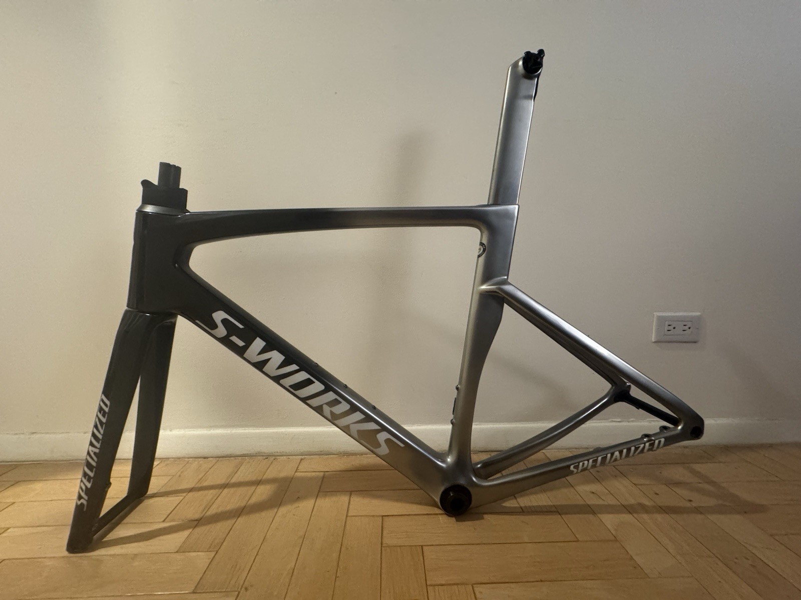 56cm Specialized S-Works Venge Disc Frameset (Custom Painted) w/accessories
