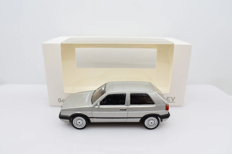 Modellino auto VW GOLF GT G60 serie 2 scala 1:43 diecast norev collezione grey - Immagine 2 di 4