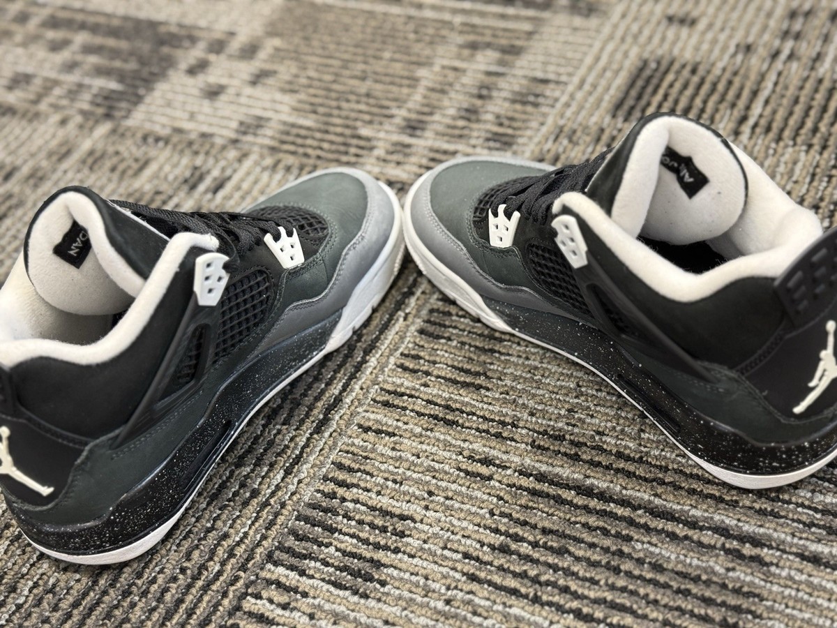 Jordan 4 Retro 