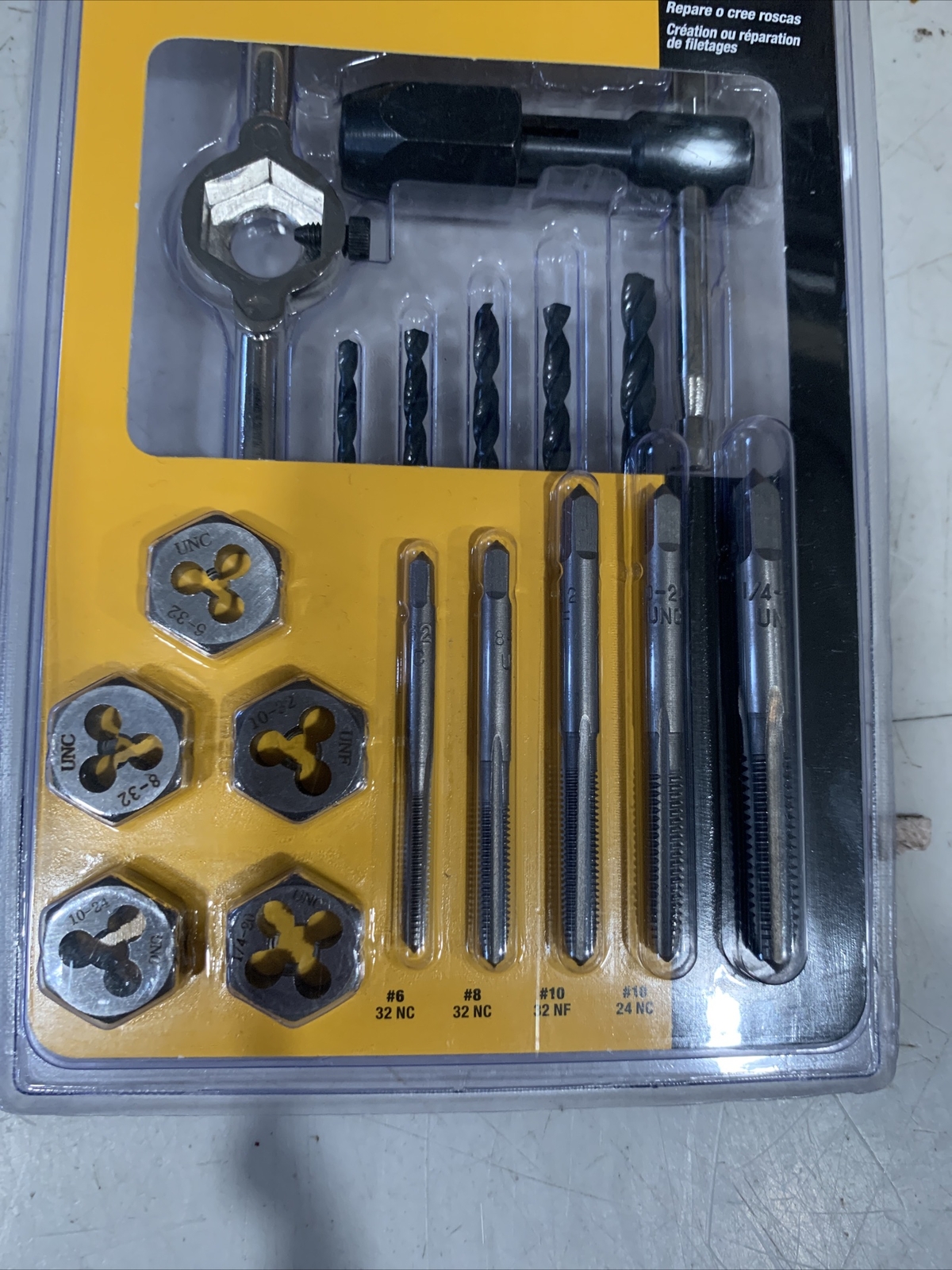 New DeWalt 17pc Fractional Tap & Hex Die Tool Set DWA1451 Repair Create
