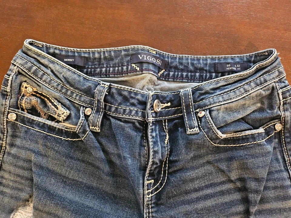 Vigoss Jeans Womens 6 x 32 Skinny Heritage Fit Distress Medium Wash Blue - Image 3 of 4