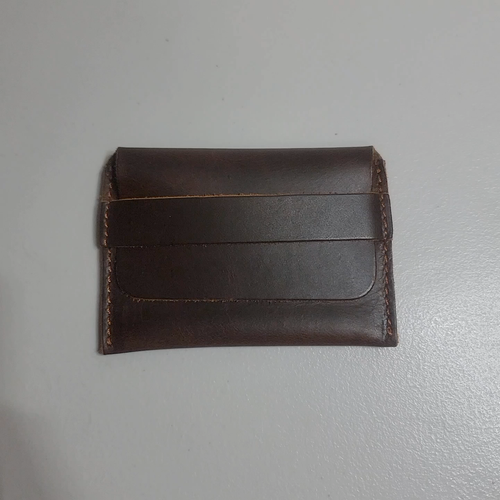 Portatarjetas de visita CestAntiQ: bolsa resistente: cuero de grano completo: color marrón - Vídeo 1 de 1