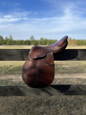 Beval Ltd. Made In England Jumping Saddle 15.5 