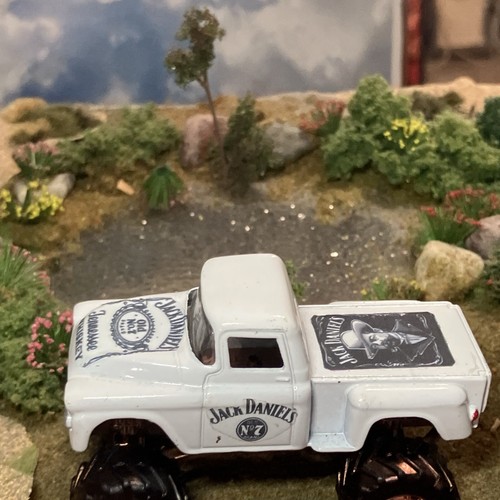 Jada 1958 Chevy Apache Stepside Pickup 4X4 Lifted /Hint Of Copper On Tires - Picture 14 of 23
