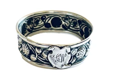 UNGER Sterling Silver Repousse Napkin Ring Clover Antique