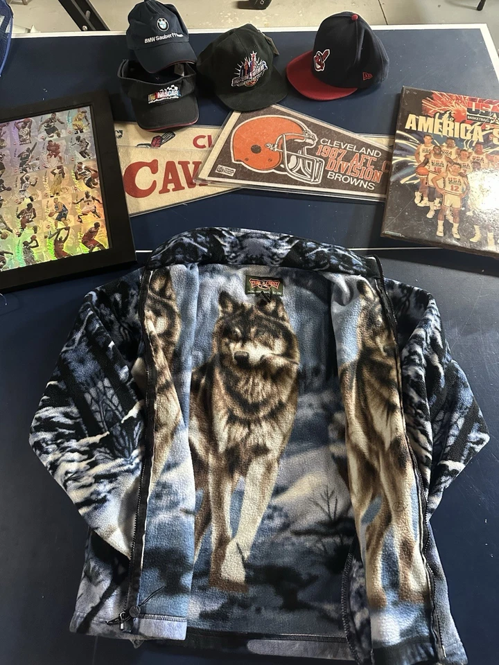 Jaqueta de lã Trail Crest Wolf tamanho G zíper completo madeira inverno estampa total adulto - Imagem 2 de 4