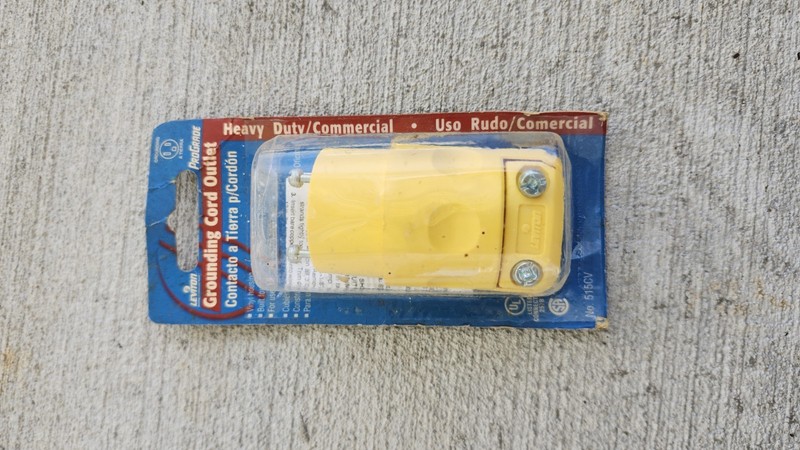 Leviton Grounding Cord Outlet Heavy Duty Commercial 18/3 To 12/3 Awg Cord