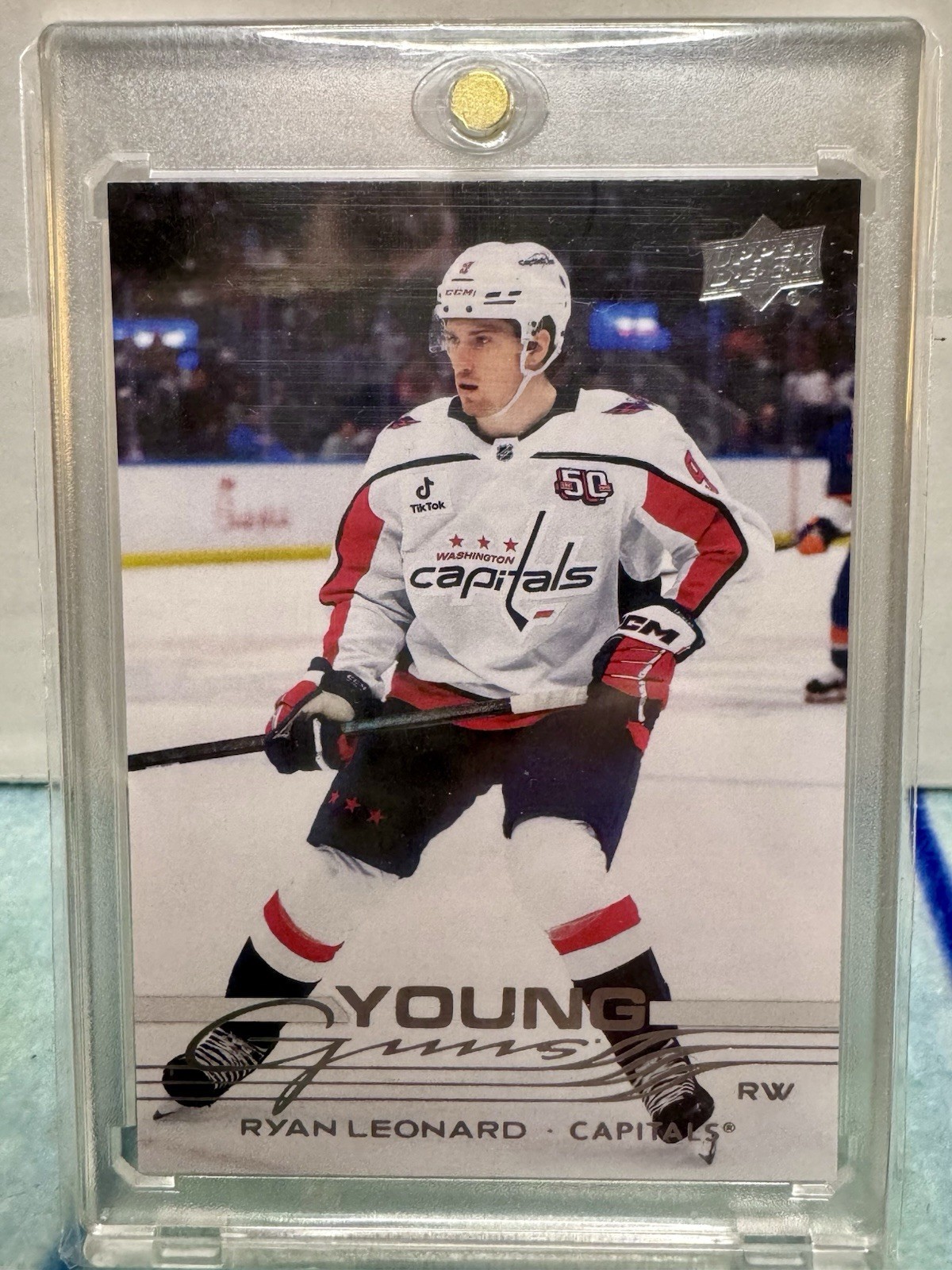 2025-26 Upper Deck Series 1 Young Guns Ryan Leonard RC #238