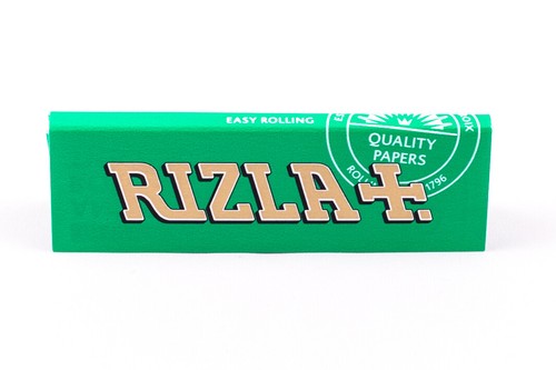 Rizla RED GREEN SILVER BLUE LIQUORICE BAMBOO Rolling Papers Regular 50 BOOKLETS - Picture 2 of 3