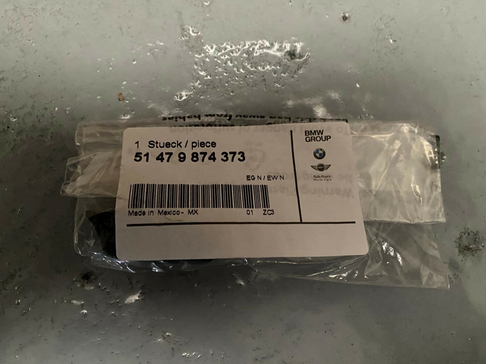 BMW X7 G07 Luggage Compartment Roller Cover Lock 51479874373 GENUINE