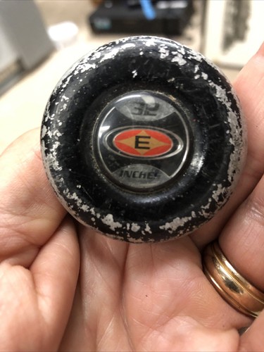 Easton Typhoon Fastpitch Softball Bat 32” 22oz 2 1/4 -10 SK40B Black Blue - Picture 7 of 7