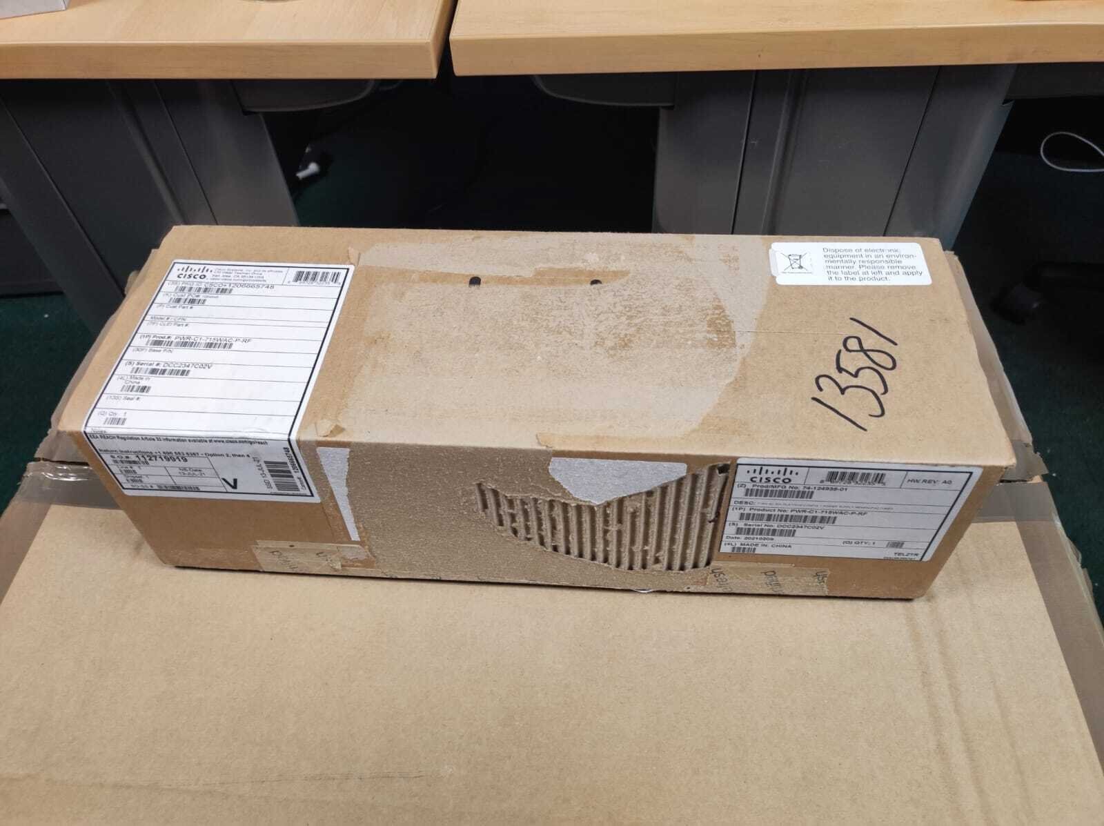 Module d'alimentation électrique Cisco PWC-C1-715WAC-P-RF 715 Watts Redondant