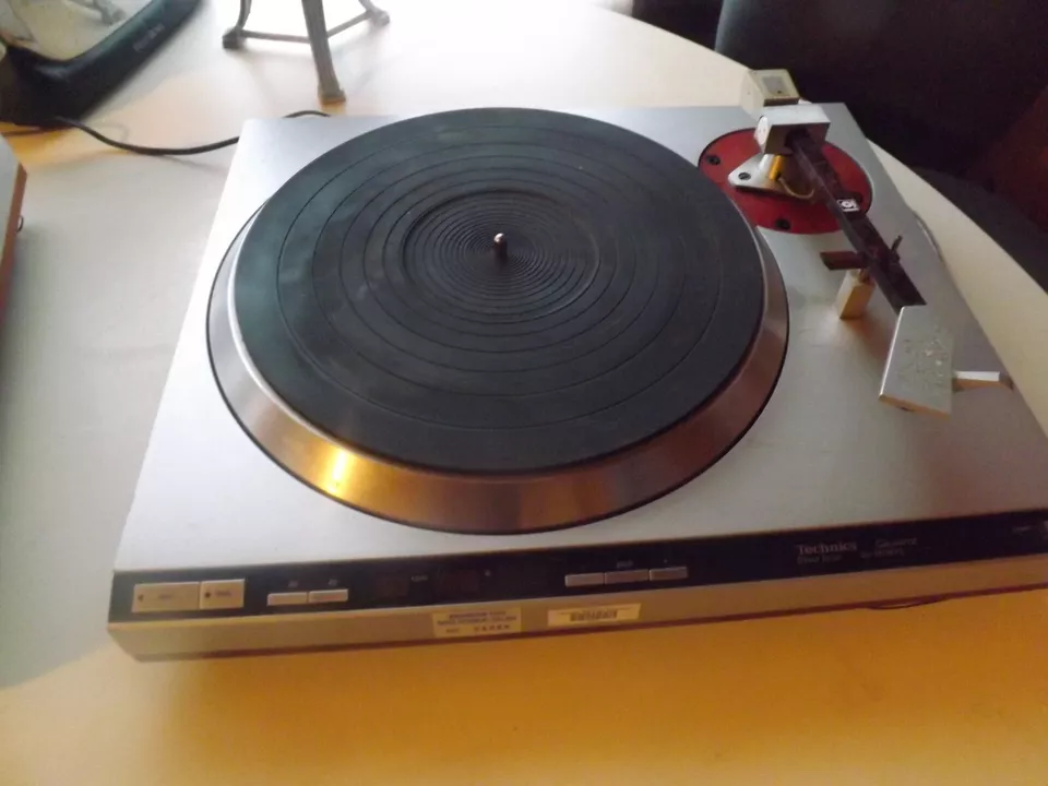 Technics Quartz Direct Drive SL-150mk2 Foto 2 de 4