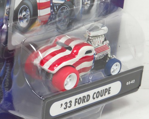 Muscle Machines Stars & Stripes Red Blue Tires 1933 Ford 33 Coupe 03-42 Chase - Picture 3 of 5