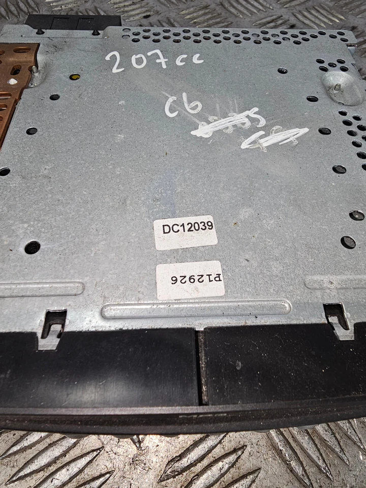 PEUGEOT 207CC RADIO CD PLAYER HEAD UNIT CONVERTIBLE COUPE 2007 - 2009 - Image 4 of 4