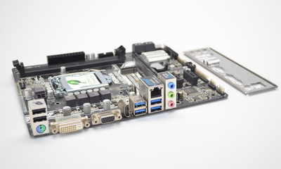 ASROCK B250M-HDV MOTHERBOARD Micro-ATX 6-7th gen 1151 w/ I/O Shield