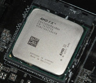 AMD FX-4300 3.8GHz Quad-Core Socket AM3+ FD4300WMW4MHK CPU Processor