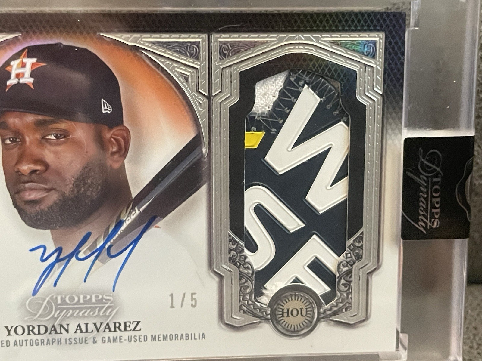 đ„Yordan Alvarez 2023 Topps Dynasty 'Dynastic Deedâ Patch Auto #/5 Sick Patch view 3