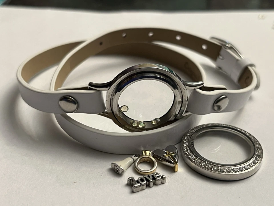 Origami’s Owl 8.5” Double Wrap White Leather Bracelet Locket - Image 4 of 4